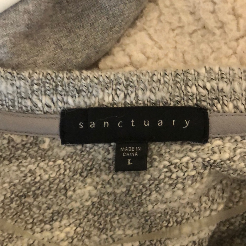 Sweater - Picture 3 of 3